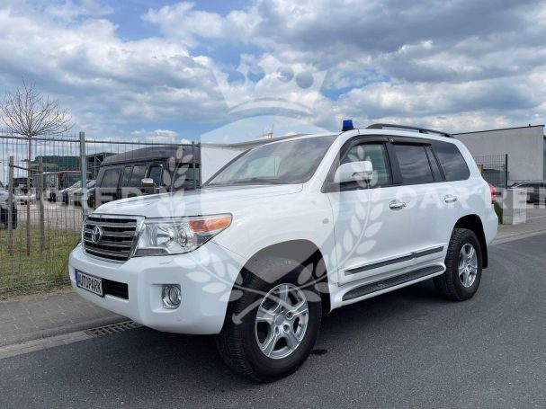 Toyota LC200 4,5 V8 D / B6